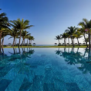 Wyndham Royal Beachfront & ***** Hội An